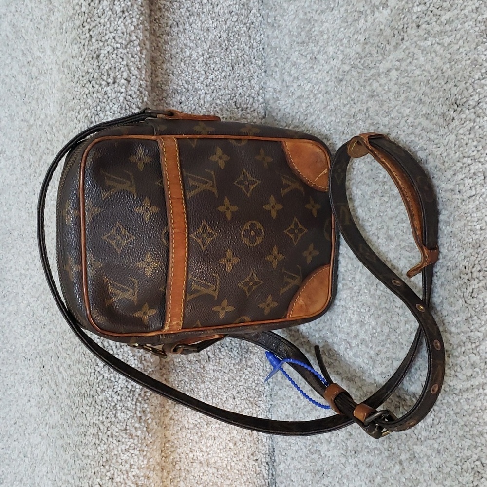 Louis Vuitton Monogram Crossbody Authentic